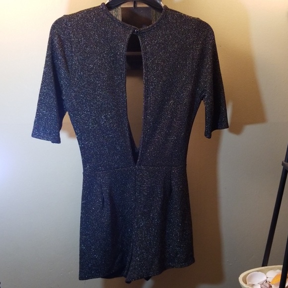 Windsor Sexy romper - Picture 2 of 2